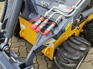 HYTEC FM-H380W Mini Kompaktlader – Bild 10