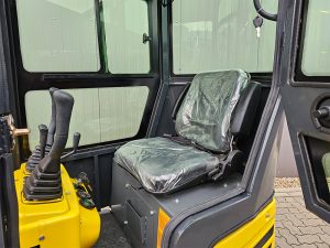 HYTEC F1300 PRO Kabine inkl. Schaufelpaket – Bild 13