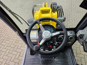 HYTEC FM25T Teleskoplader – Bild 8